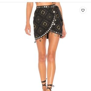 House of Harlow x revolve skirt